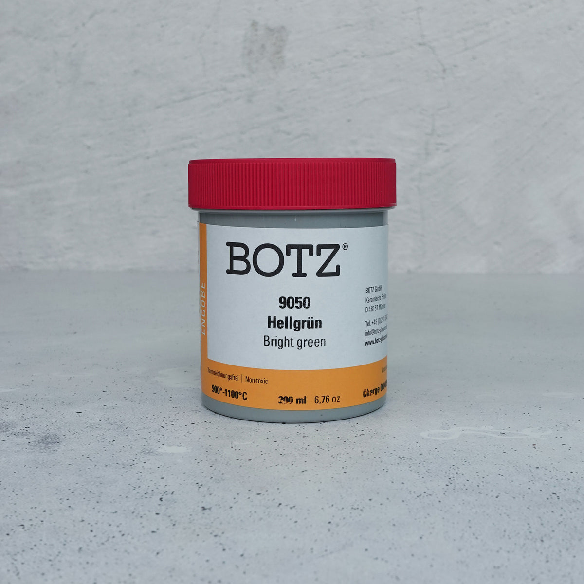 BOTZ engober. BOTZ 9050 Bright Green i 200 ml-burk.